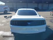 ✅ 2018 Ford Mustang EcoBoost • VIN: 1FA6P8THXJ5144641 • Lot: 43678072. Wystawiony na IAAI z przebiegiem 64 709 mil. Bezpłatny archiwum sprzedaży aukcyjnych z USA i szczegółowy raport historii pojazdu na DreamBid. Zdjęcie 16.