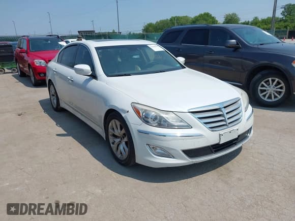 ✅ 2013 Hyundai Genesis 3.8L • VIN: KMHGC4DD2DU239750 • Lot: 42466933. Listed on IAAI with 105,159 mi. Free auction sales archive from the USA and detailed vehicle history report at DreamBid. Image 1.