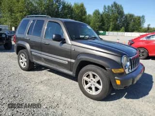✅ 2005 Jeep Liberty Limited • VIN: 1J4GL58K95W649917 • Лот: 63703655. Опубликован ранее на Copart с пробегом 212 307 миль. Бесплатный доступ к архиву аукционных продаж из США и подробный отчёт об истории автомобиля на DreamBid. Изображение 4.