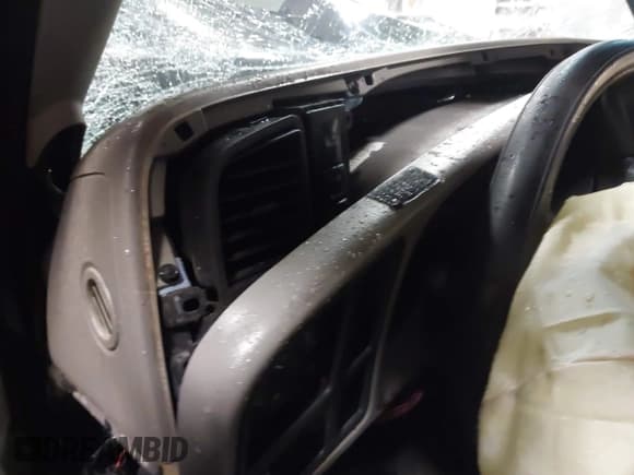 ✅ 2006 Chevrolet Silverado 2500HD LT1 • VIN: 1GCHK23DX6F210487 • Lot: 40915744. Listed on IAAI with Not provided. Free auction sales archive from the USA and detailed vehicle history report at DreamBid. Image 7.