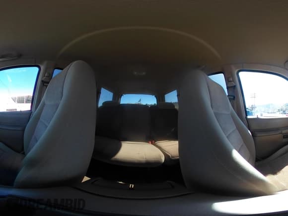 ✅ 1998 Ford Explorer XL • VIN: 1FMZU34E4WZB50132 • Lot: 42708532. Wystawiony na IAAI z przebiegiem 237 486 mil. Bezpłatny archiwum sprzedaży aukcyjnych z USA i szczegółowy raport historii pojazdu na DreamBid. Zdjęcie 18.