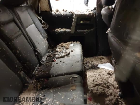 ✅ 2019 Toyota 4Runner SR5 • VIN: JTEBU5JR2K5612032 • Lot: 41379897. Listed on IAAI with 105,170 mi. Free auction sales archive from the USA and detailed vehicle history report at DreamBid. Image 8.