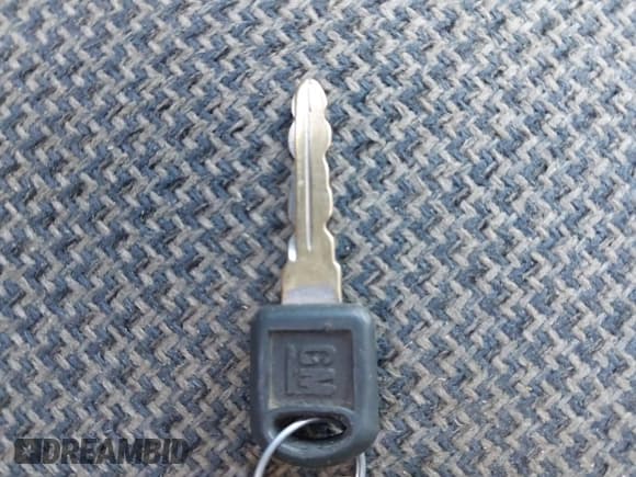 ✅ 1995 Chevrolet Silverado 1500 • VIN: 1GCEK14Z3SZ114345 • Lot: 43493891. Wystawiony na IAAI z przebiegiem 174 964 mil. Bezpłatny archiwum sprzedaży aukcyjnych z USA i szczegółowy raport historii pojazdu na DreamBid. Zdjęcie 11.