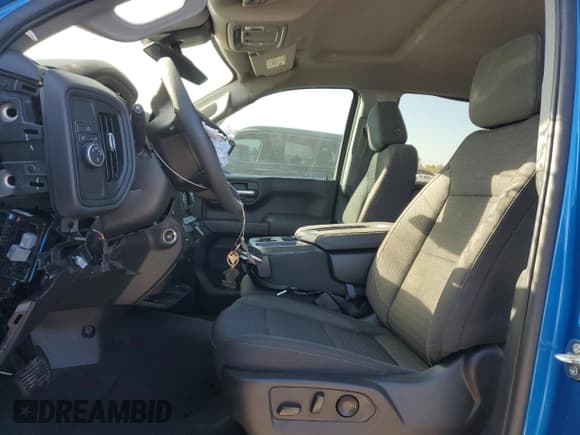 ✅ 2023 Chevrolet Silverado 1500 Custom • VIN: 3GCPABEK9PG164001 • Lot: 87275445. Wystawiony na Copart z przebiegiem 13 082 mil. Bezpłatny archiwum sprzedaży aukcyjnych z USA i szczegółowy raport historii pojazdu na DreamBid. Zdjęcie 7.