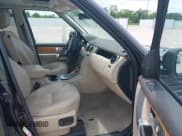 ✅ 2014 Land Rover LR4 HSE • VIN: SALAG2V60EA718473 • Lot: 42421231. Listed on IAAI with 111,472 mi. Free auction sales archive from the USA and detailed vehicle history report at DreamBid. Image 5.