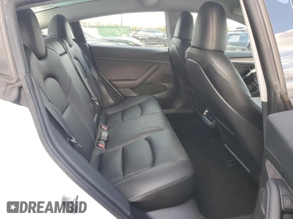 ✅ 2023 Tesla Model 3 • VIN: 5YJ3E1EA5PF554829 • Lot: 90008575. Wystawiony na Copart z przebiegiem 71 974 mil. Bezpłatny archiwum sprzedaży aukcyjnych z USA i szczegółowy raport historii pojazdu na DreamBid. Zdjęcie 10.