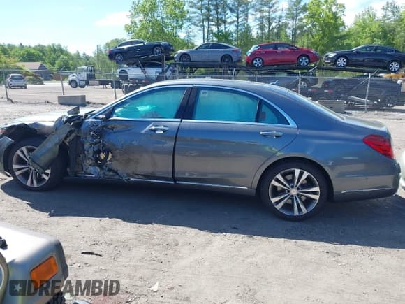 ✅ 2016 Mercedes-Benz S 550 • VIN: WDDUG8FB3GA237905 • Lot: 42286745. Wystawiony na IAAI z przebiegiem 47 000 mil. Bezpłatny archiwum sprzedaży aukcyjnych z USA i szczegółowy raport historii pojazdu na DreamBid. Zdjęcie 14.