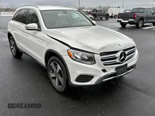 ✅ 2019 Mercedes-Benz GLC 300 • VIN: WDC0G4KB9KV135172 • Lot: 96759945. Wystawiony na Copart z przebiegiem 106 268 mil. Bezpłatny archiwum sprzedaży aukcyjnych z USA i szczegółowy raport historii pojazdu na DreamBid. Zdjęcie 1.