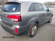 ✅ 2014 Kia Sorento EX • VIN: 5XYKUDA77EG524120 • Lot: 43898218. Listed on IAAI with 110,122 mi. Free auction sales archive from the USA and detailed vehicle history report at DreamBid. Image 4.