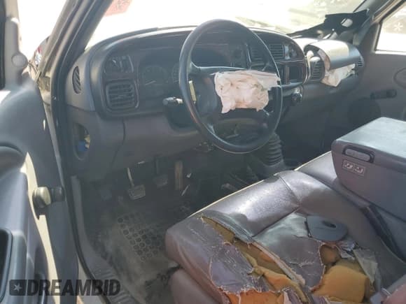 ✅ 2002 Dodge 2500 • VIN: 3B7KF23Z62M242224 • Лот: 71925915. Опубликован ранее на Copart с пробегом 219 590 миль. Бесплатный доступ к архиву аукционных продаж из США и подробный отчёт об истории автомобиля на DreamBid. Изображение 8.