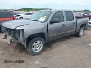 ✅ 2007 Chevrolet Silverado 1500 1LT • VIN: 2GCEC13J271510467 • Lot: 42184998. Wystawiony na IAAI z przebiegiem 258 558 mil. Bezpłatny archiwum sprzedaży aukcyjnych z USA i szczegółowy raport historii pojazdu na DreamBid. Zdjęcie 19.