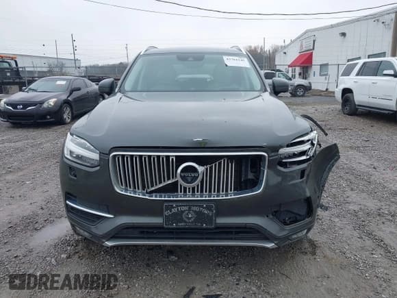 ✅ 2018 Volvo XC90 Inscription • VIN: YV4A22PL4J1207297 • Lot: 43761145. Listed on IAAI with 128,601 mi. Free auction sales archive from the USA and detailed vehicle history report at DreamBid. Image 13.