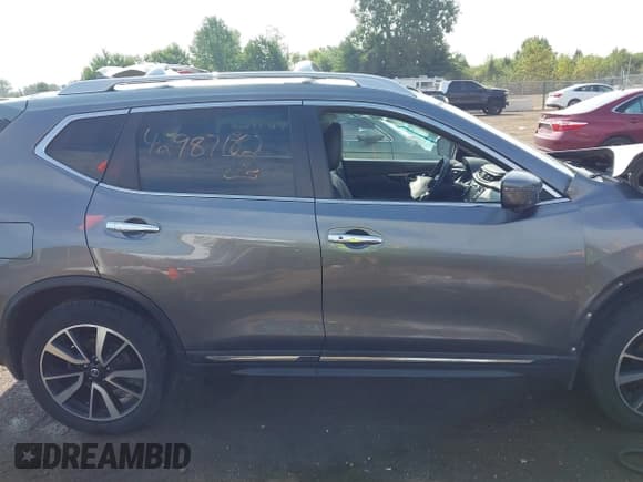 ✅ 2019 Nissan Rogue SL • VIN: 5N1AT2MV0KC838412 • Lot: 42987162. Wystawiony na IAAI z przebiegiem 110 294 mil. Bezpłatny archiwum sprzedaży aukcyjnych z USA i szczegółowy raport historii pojazdu na DreamBid. Zdjęcie 14.