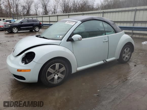 ✅ 2006 Volkswagen Beetle • VIN: 3VWRF31Y26M330401 • Лот: 50968515. Опубликован ранее на Copart с пробегом Не указан. Бесплатный доступ к архиву аукционных продаж из США и подробный отчёт об истории автомобиля на DreamBid. Изображение 1.