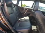 ✅ 2017 Toyota RAV4 SE • VIN: 2T3JFREV9HW647810 • Лот: 57019355. Опубликован ранее на Copart с пробегом 108 770 миль. Бесплатный доступ к архиву аукционных продаж из США и подробный отчёт об истории автомобиля на DreamBid. Изображение 11.