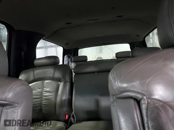 ✅ 2002 Chevrolet Suburban LS • VIN: 3GNFK16Z32G258681 • Лот: 81319324. Опубликован ранее на Copart с пробегом 191 442 миль. Бесплатный доступ к архиву аукционных продаж из США и подробный отчёт об истории автомобиля на DreamBid. Изображение 10.