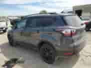 2018 Ford Escape SE z VIN 1FMCU9GD6JUD48647, wystawiony jako Copart lot #70868345 z przebiegiem 102 072 mil mil oraz Szkoda całkowita • Salvage title. Historia ofert i sprzedaży dostępna na DreamBid. Obrazek 2.