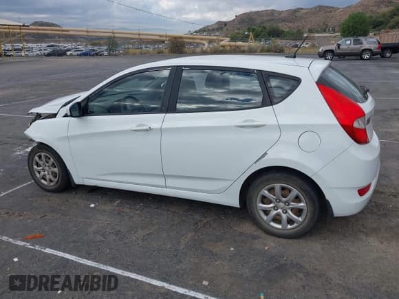 ✅ 2013 Hyundai Accent GS • VIN: KMHCT5AE4DU107557 • Lot: 43691485. Listed on IAAI with 158,960 mi. Free auction sales archive from the USA and detailed vehicle history report at DreamBid. Image 14.