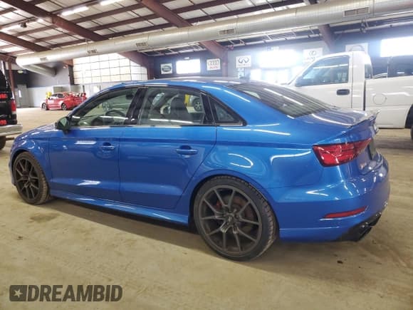 ✅ 2019 Audi RS 3 • VIN: WUABWGFF6KA903863 • Lot: 47354075. Wystawiony na Copart z przebiegiem 66 136 mil. Bezpłatny archiwum sprzedaży aukcyjnych z USA i szczegółowy raport historii pojazdu na DreamBid. Zdjęcie 2.