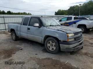 2005 Chevrolet Silverado 1500 LS z VIN 2GCEC19V551178113, wystawiony jako Copart lot #69581774 z przebiegiem 247 635 mil mil oraz Szkoda całkowita • Salvage title. Historia ofert i sprzedaży dostępna na DreamBid. Obrazek 4.