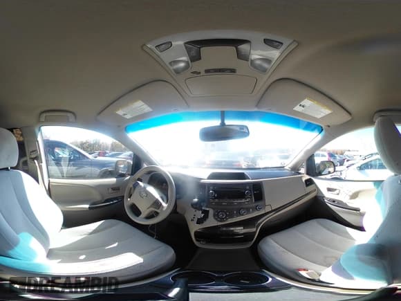 ✅ 2012 Toyota Sienna LE • VIN: 5TDKK3DC6CS177453 • Lot: 43512581. Wystawiony na IAAI z przebiegiem 143 274 mil. Bezpłatny archiwum sprzedaży aukcyjnych z USA i szczegółowy raport historii pojazdu na DreamBid. Zdjęcie 18.