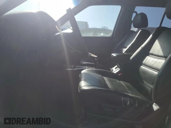 ✅ 2004 Nissan Pathfinder LE Platinum • VIN: JN8DR09Y24W917870 • Lot: 88926905. Listed on Copart with 152,360 mi. Free auction sales archive from the USA and detailed vehicle history report at DreamBid. Image 7.