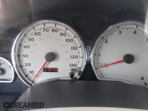 ✅ 2006 Saturn VUE • VIN: 5GZCZ33D36S837002 • Lot: 42412917. Wystawiony na IAAI z przebiegiem 219 746 mil. Bezpłatny archiwum sprzedaży aukcyjnych z USA i szczegółowy raport historii pojazdu na DreamBid. Zdjęcie 7.