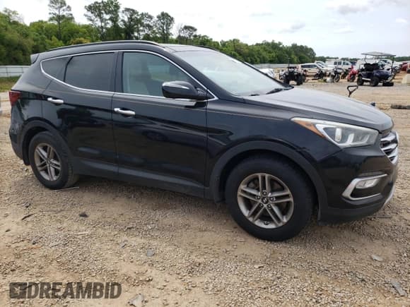 ✅ 2017 Hyundai Santa Fe 2.4L • VIN: 5XYZU3LB3HG483077 • Лот: 50133044. Опубликован ранее на Copart с пробегом 128 426 миль. Бесплатный доступ к архиву аукционных продаж из США и подробный отчёт об истории автомобиля на DreamBid. Изображение 4.