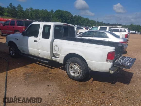 ✅ 2000 Ford Ranger XL • VIN: 1FTYR14V5YPA89460 • Lot: 42636985. Wystawiony na IAAI z przebiegiem 252 333 mil. Bezpłatny archiwum sprzedaży aukcyjnych z USA i szczegółowy raport historii pojazdu na DreamBid. Zdjęcie 3.