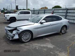 ✅ 2021 Alfa Romeo Giulia • VIN: ZARFAMAN0M7642049 • Lot: 60761455. Listed on Copart with 34,208 mi. Free auction sales archive from the USA and detailed vehicle history report at DreamBid. Image 1.