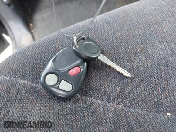 ✅ 2001 GMC Yukon SLT • VIN: 1GKEK13T51R185353 • Lot: 43443967. Wystawiony na IAAI z przebiegiem Nie podano. Bezpłatny archiwum sprzedaży aukcyjnych z USA i szczegółowy raport historii pojazdu na DreamBid. Zdjęcie 11.