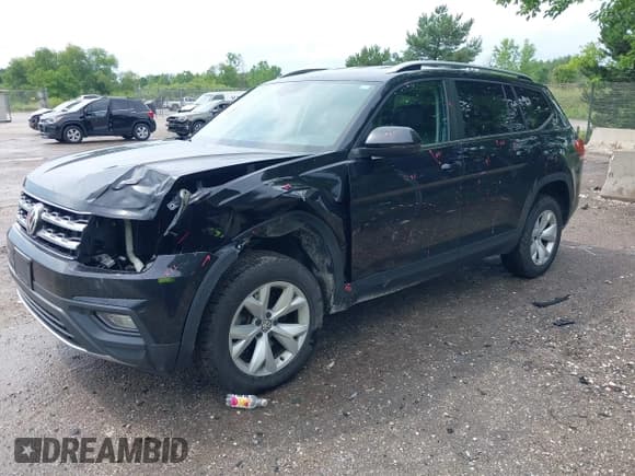 ✅ 2018 Volkswagen Atlas SE • VIN: 1V2LR2CA1JC517616 • Lot: 42724020. Listed on IAAI with 154,079 mi. Free auction sales archive from the USA and detailed vehicle history report at DreamBid. Image 18.