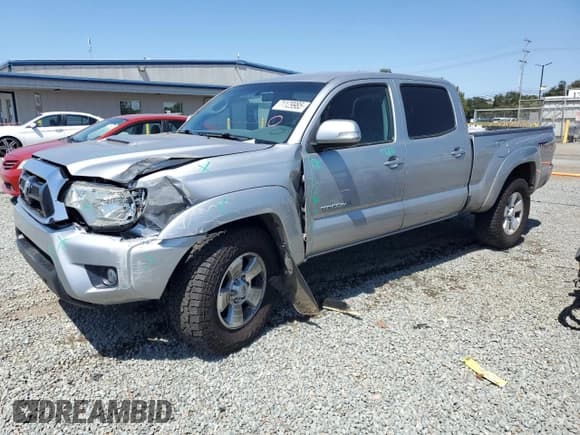 ✅ 2015 Toyota Tacoma PreRunner • VIN: 3TMKU4HN0FM045143 • Lot: 71129985. Listed on Copart with 249,936 mi. Free auction sales archive from the USA and detailed vehicle history report at DreamBid. Image 1.
