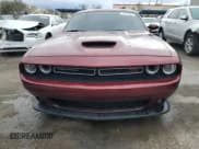 ✅ 2022 Dodge Challenger R/T • VIN: 2C3CDZBT5NH206872 • Lot: 47214964. Wystawiony na Copart z przebiegiem 7 200 mil. Bezpłatny archiwum sprzedaży aukcyjnych z USA i szczegółowy raport historii pojazdu na DreamBid. Zdjęcie 5.