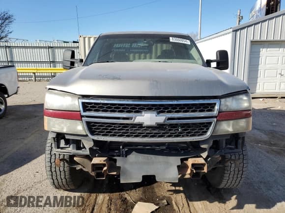 ✅ 2003 Chevrolet Silverado 2500HD LS • VIN: 1GCHC291X3E116055 • Lot: 83660854. Listed on Copart with Not provided. Free auction sales archive from the USA and detailed vehicle history report at DreamBid. Image 5.