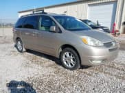 ✅ 2004 Toyota Sienna XLE Limited • VIN: 5TDZA22CX4S109592 • Lot: 43842495. Wystawiony na IAAI z przebiegiem 231 698 mil. Bezpłatny archiwum sprzedaży aukcyjnych z USA i szczegółowy raport historii pojazdu na DreamBid. Zdjęcie 1.