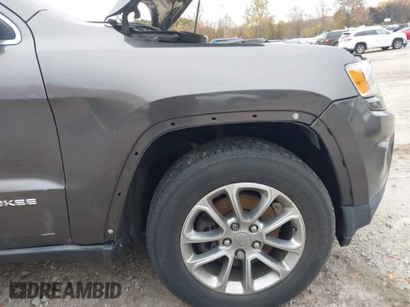 ✅ 2015 Jeep Grand Cherokee Limited • VIN: 1C4RJFBG3FC609057 • Лот: 43586531. Опубликован ранее на IAAI с пробегом 241 797 миль. Бесплатный доступ к архиву аукционных продаж из США и подробный отчёт об истории автомобиля на DreamBid. Изображение 19.