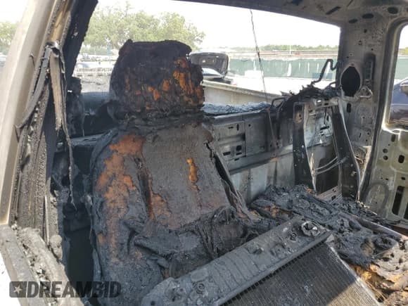 ✅ 2008 Chevrolet Silverado 1500 Work Truck • VIN: 1GCEC14058Z189782 • Lot: 64490414. Wystawiony na Copart z przebiegiem Nie podano. Bezpłatny archiwum sprzedaży aukcyjnych z USA i szczegółowy raport historii pojazdu na DreamBid. Zdjęcie 10.