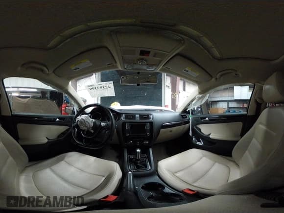 ✅ 2016 Volkswagen Jetta SEL • VIN: 3VWL17AJ5GM363571 • Лот: 42393399. Опубликован ранее на IAAI с пробегом 76 302 миль. Бесплатный доступ к архиву аукционных продаж из США и подробный отчёт об истории автомобиля на DreamBid. Изображение 18.