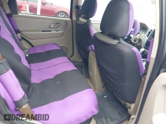 2005 Mercury Mariner Luxury z VIN 4M2YU56195DJ14917, wystawiony jako IAAI lot #41538962 z przebiegiem 210 486 mil mil oraz . Historia ofert i sprzedaży dostępna na DreamBid. Obrazek 8.