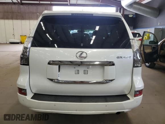 ✅ 2014 Lexus GX 460 Luxury • VIN: JTJJM7FX8E5071718 • Lot: 65146725. Wystawiony na Copart z przebiegiem 144 965 mil. Bezpłatny archiwum sprzedaży aukcyjnych z USA i szczegółowy raport historii pojazdu na DreamBid. Zdjęcie 6.