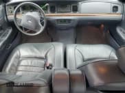 ✅ 2002 Ford Crown Victoria LX • VIN: 2FAFP74W62X107951 • Лот: 58202135. Опубликован ранее на Copart с пробегом 118 197 миль. Бесплатный доступ к архиву аукционных продаж из США и подробный отчёт об истории автомобиля на DreamBid. Изображение 8.