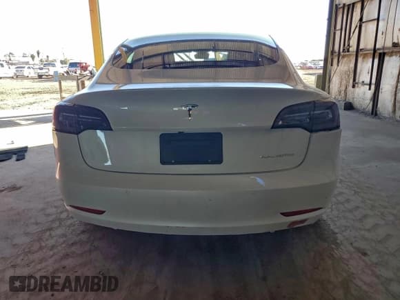 ✅ 2020 Tesla Model 3 Long Range • VIN: 5YJ3E1EB3LF618014 • Lot: 95193415. Wystawiony na Copart z przebiegiem 41 832 mil. Bezpłatny archiwum sprzedaży aukcyjnych z USA i szczegółowy raport historii pojazdu na DreamBid. Zdjęcie 6.