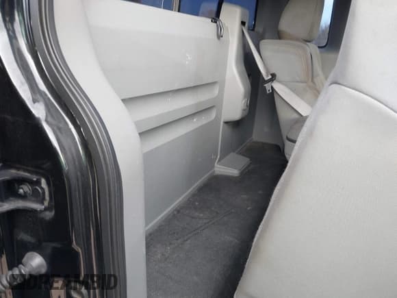 ✅ 2005 Ford F-150 XL • VIN: 1FTRF125X5NB52513 • Лот: 43476471. Опубликован ранее на IAAI с пробегом 222 967 миль. Бесплатный доступ к архиву аукционных продаж из США и подробный отчёт об истории автомобиля на DreamBid. Изображение 8.