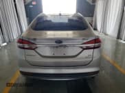 ✅ 2017 Ford Fusion SE • VIN: 3FA6P0HD6HR365698 • Lot: 65419775. Wystawiony na Copart z przebiegiem Nie podano. Bezpłatny archiwum sprzedaży aukcyjnych z USA i szczegółowy raport historii pojazdu na DreamBid. Zdjęcie 6.