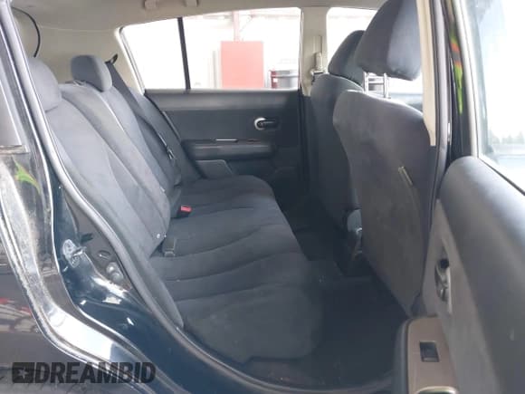 ✅ 2008 Nissan Versa SL • VIN: 3N1BC13E28L376097 • Лот: 43126245. Опубликован ранее на IAAI с пробегом 111 396 миль. Бесплатный доступ к архиву аукционных продаж из США и подробный отчёт об истории автомобиля на DreamBid. Изображение 8.