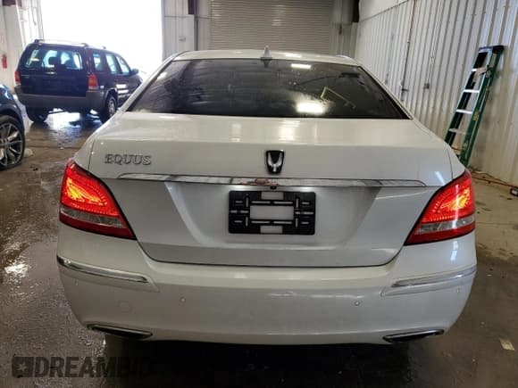 ✅ 2011 Hyundai Equus Signature • VIN: KMHGH4JF5BU041779 • Lot: 42225125. Listed on Copart with 100,403 mi. Free auction sales archive from the USA and detailed vehicle history report at DreamBid. Image 6.