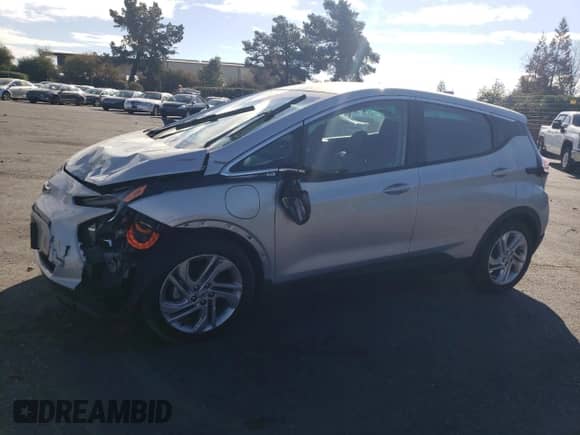 2023 Chevrolet Bolt EV 1LT z VIN 1G1FW6S04P4135308, wystawiony jako Copart lot #78281953 z przebiegiem 5 232 mil mil oraz . Historia ofert i sprzedaży dostępna na DreamBid. Obrazek 1.