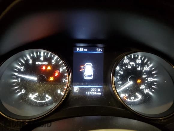 ✅ 2018 Nissan Rogue SV • VIN: 5N1AT2MV6JC804067 • Lot: 91685915. Listed on Copart with 127,784 mi. Free auction sales archive from the USA and detailed vehicle history report at DreamBid. Image 9.