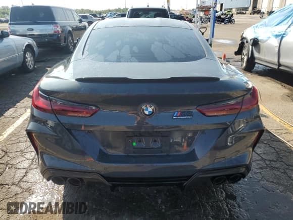 ✅ 2024 BMW M8 Competition • VIN: WBSAE0C02RCN71768 • Lot: 67736554. Wystawiony na Copart z przebiegiem 4 291 mil. Bezpłatny archiwum sprzedaży aukcyjnych z USA i szczegółowy raport historii pojazdu na DreamBid. Zdjęcie 6.